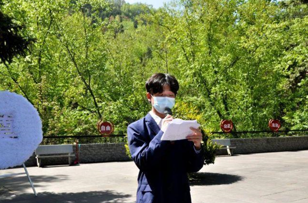 信息工程系“緬懷革命先烈、傳承紅色基因、爭做報(bào)國青年”黨史學(xué)習(xí)教育團(tuán)日活動(dòng)