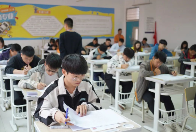 畢節(jié)工業(yè)職業(yè)技術學院直播銷售員、計算機維修工職業(yè)技能等級認定考核工作圓滿完成