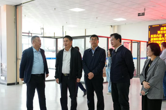 廣州鐵路職業(yè)技術(shù)學(xué)院、廣州機電技師學(xué)院到我院調(diào)研交流
