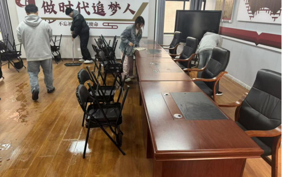 學(xué)生社區(qū)組織開展學(xué)生社區(qū)環(huán)境衛(wèi)生大整頓勞動(dòng)教育實(shí)踐活動(dòng)