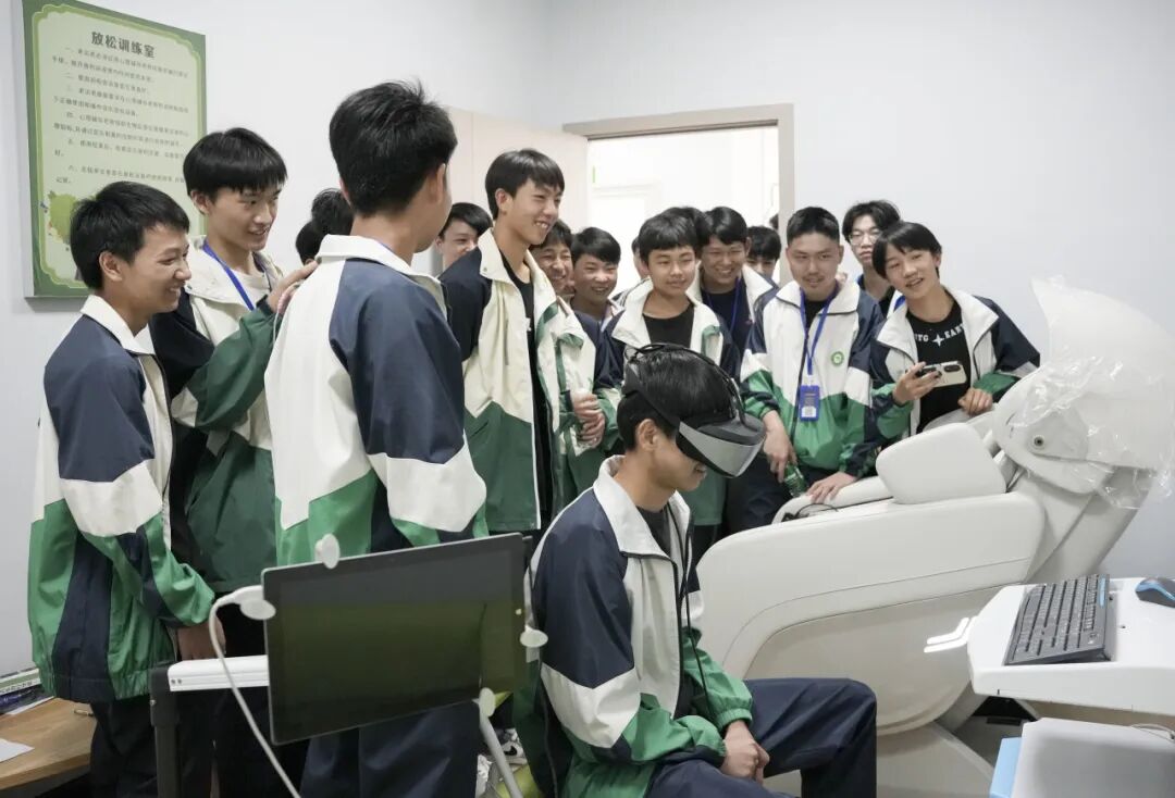 黔西市中等職業(yè)學校到我院開展游學交流活動